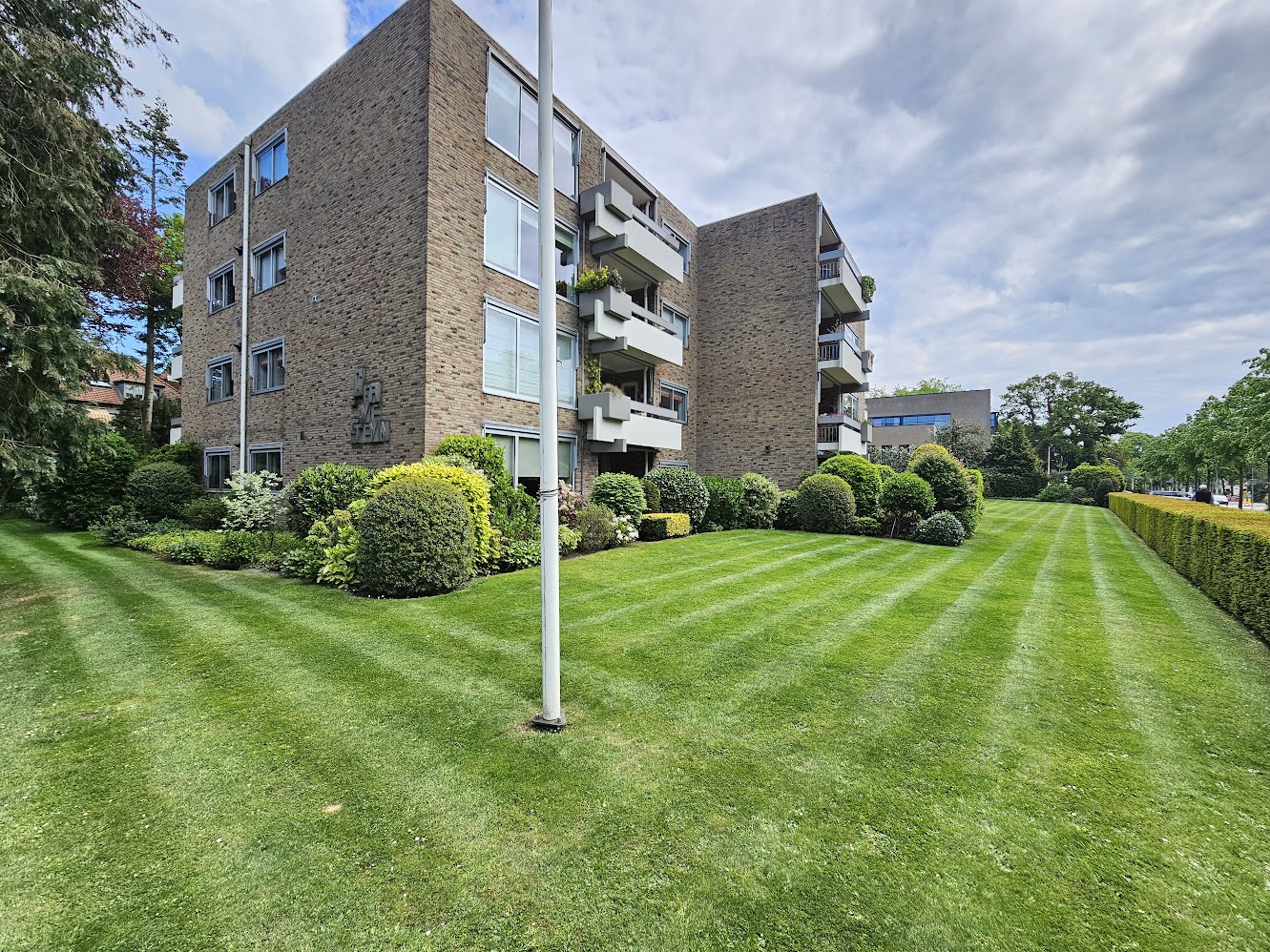 VvETuinonderhoud steijnlaan hilversum Tuin laten onderhouden